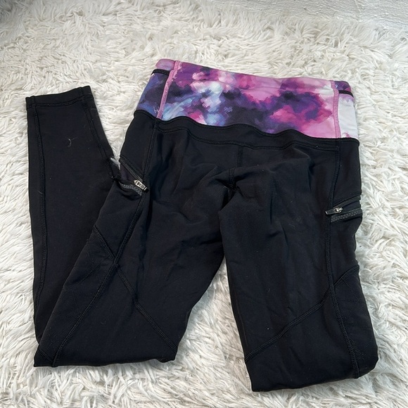 Lululemon Toasty Tech Tight II Black / Blooming Pixie Multi - Picture 5 of 7